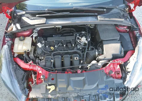 2016 Ford Focus Se z USA, uszkodzony, nr VIN 1FADP3F20GL394542